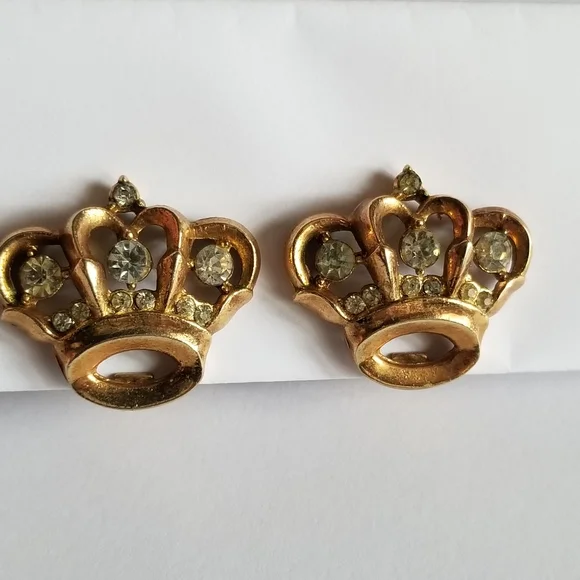 Relisted-Vintage crown shaped clip earrings gold tone clear rhinestones royal - Picture 7 of 17